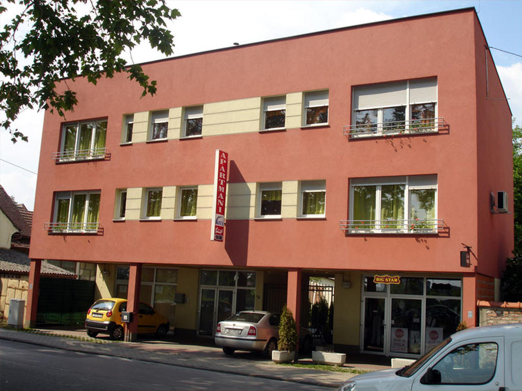 Guesthouse Sava สลาวอนสกีบรอด ภายนอก รูปภาพ