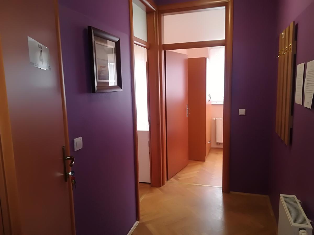 Guesthouse Sava สลาวอนสกีบรอด ภายนอก รูปภาพ