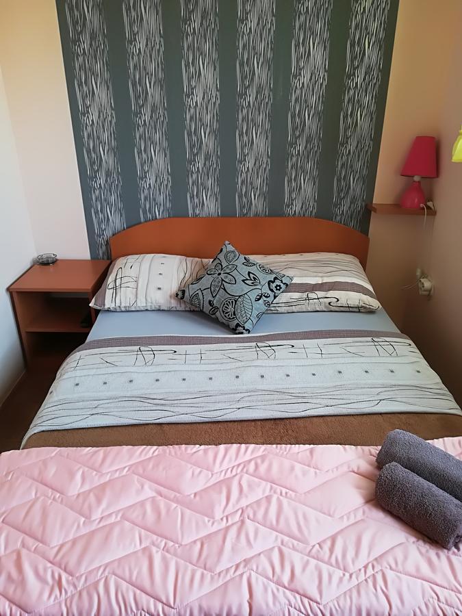 Guesthouse Sava สลาวอนสกีบรอด ภายนอก รูปภาพ