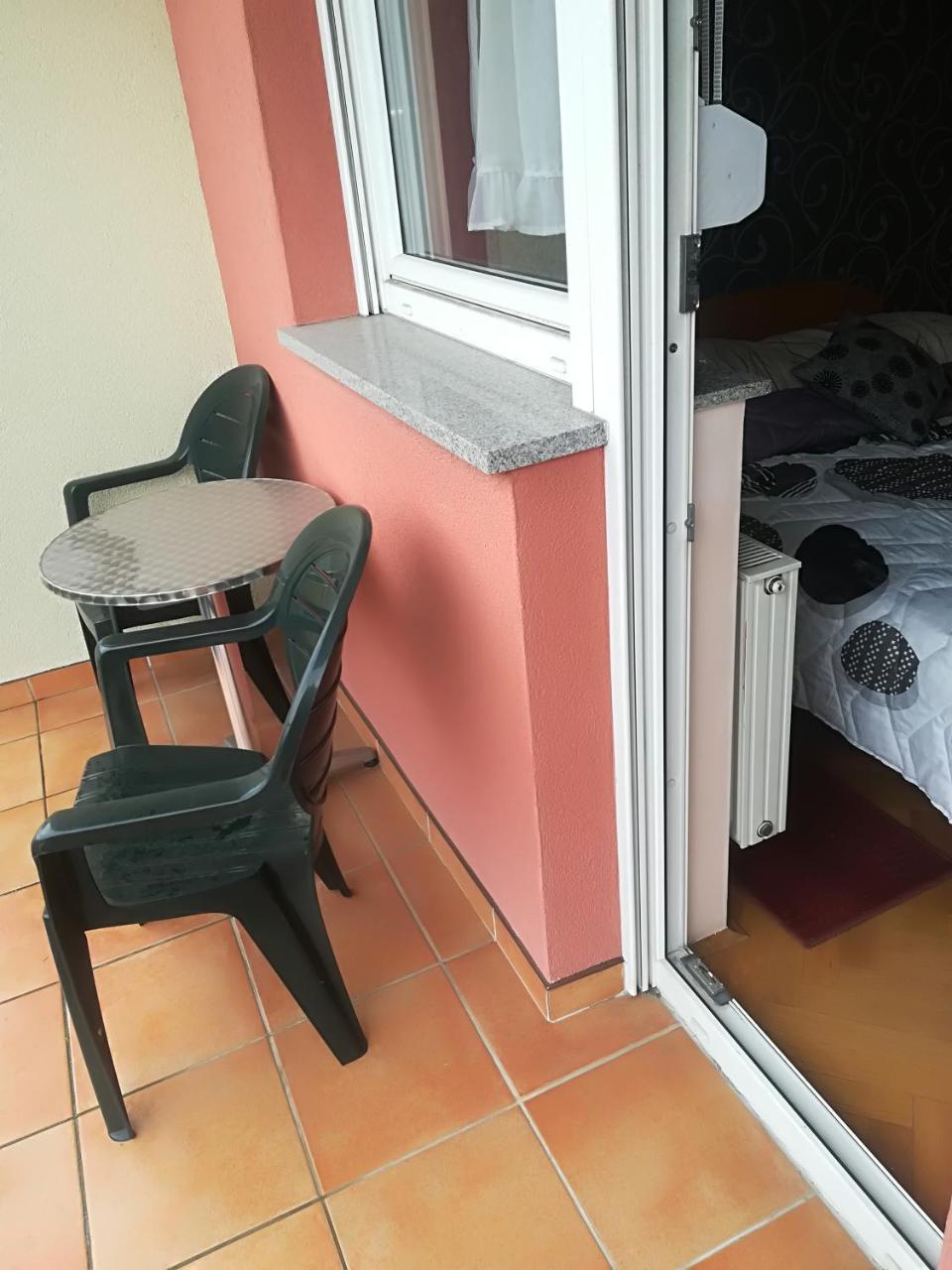 Guesthouse Sava สลาวอนสกีบรอด ภายนอก รูปภาพ