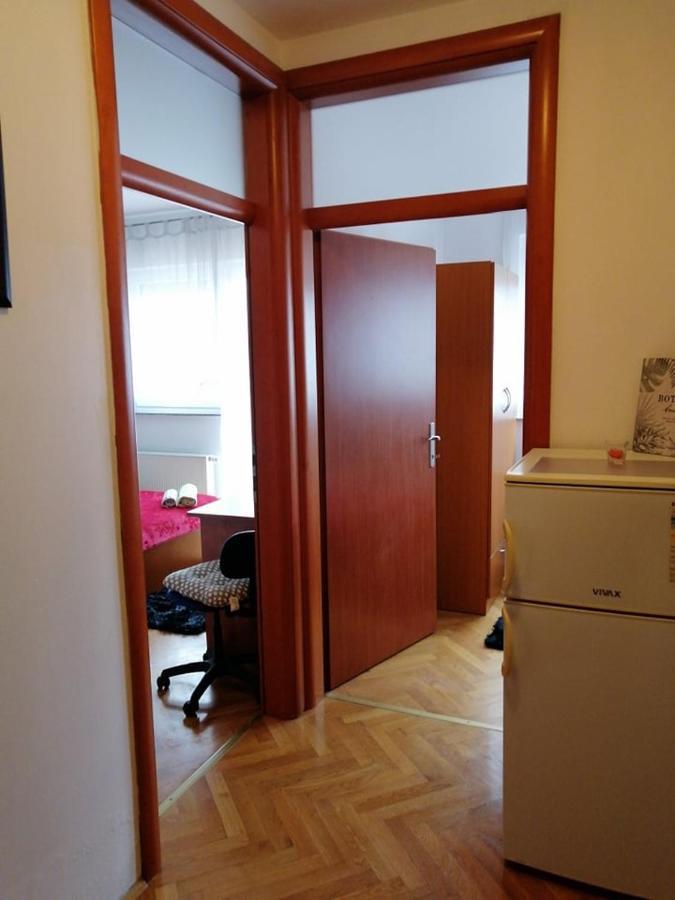 Guesthouse Sava สลาวอนสกีบรอด ภายนอก รูปภาพ